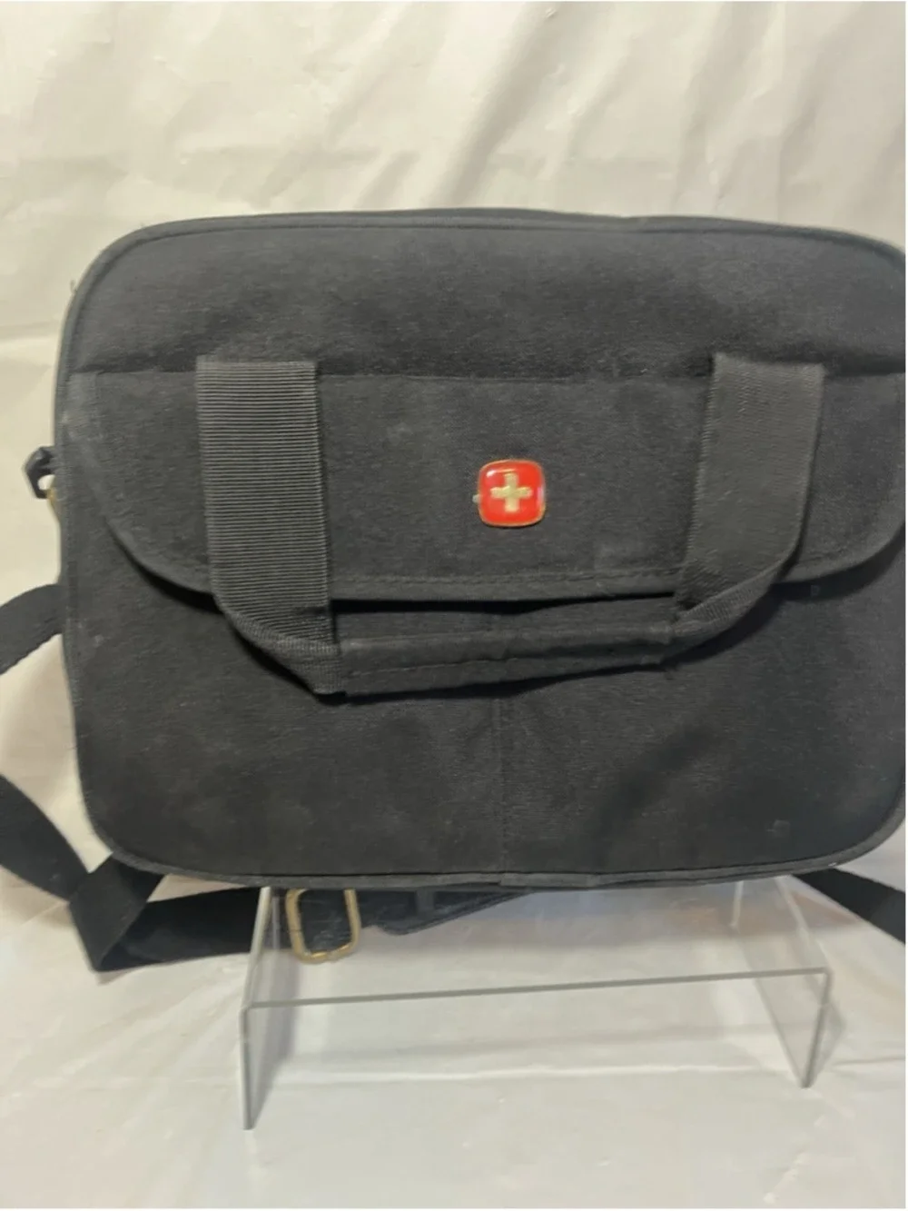 SwissGear Black small tech Messenger Bag Crossbody